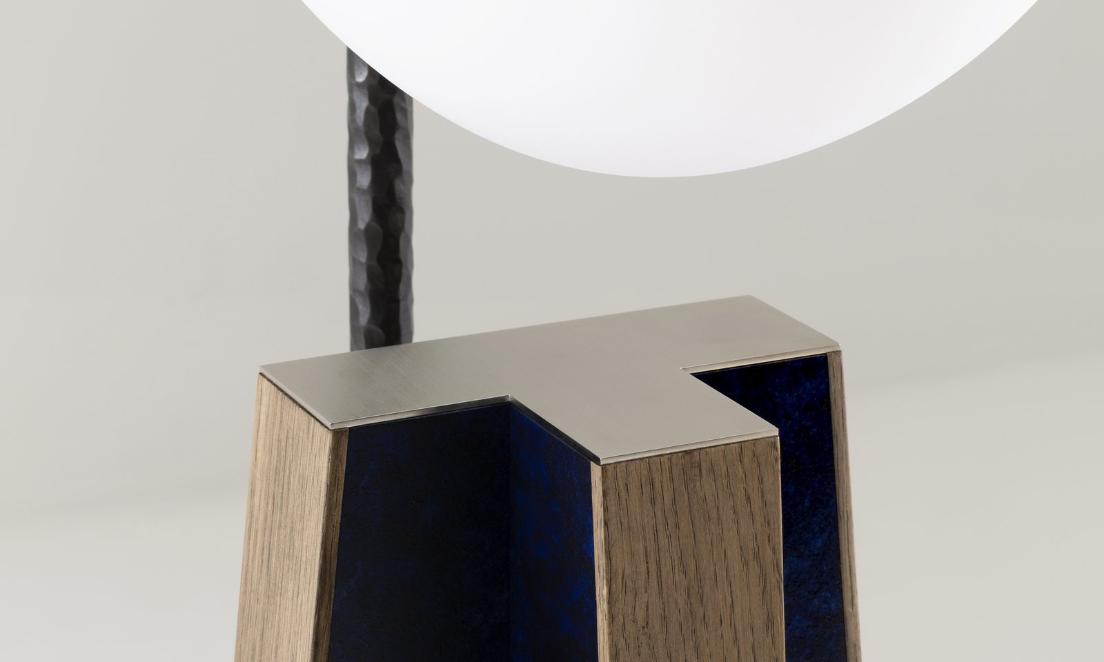 Lampadaire Chanfrein — détail